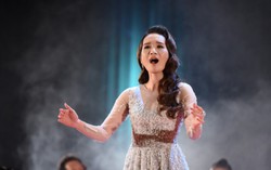 Nhà thơ Hồng Thanh Quang nghẹn ngào khi nghe Vũ Thanh Thanh hát