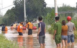 Nước lũ dâng cao, người dân Bình Phước không kịp trở tay