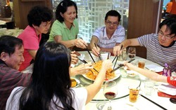 Thành đạt bằng tiền cũng chỉ là tương đối