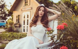 Sau tin đồn yêu Kim Lý, Hồ Ngọc Hà tung ảnh diện váy cô dâu