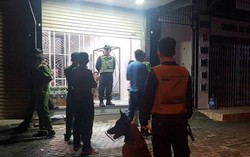 Khám xét ngôi nhà người đàn ông ôm 'hàng nóng' cố thủ