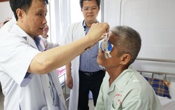 Ghép giác mạc hiến tặng cho 2 người hàng chục năm không nhìn thấy ánh sáng 