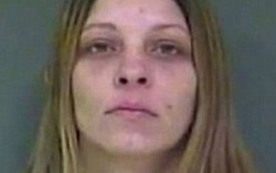 Đánh con chỉ vì dám mở quà Giáng sinh sớm