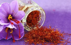 Nhụy hoa nghệ tây 300 triệu/kg, chị em vẫn xuất hầu bao mua làm đẹp