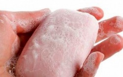 Bộ Y tế yêu cầu báo cáo về chất cấm trong xà phòng 