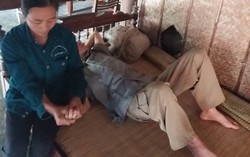Số phận bi thương của người phụ nữ nuôi 4 con bị bệnh Down và người chồng bệnh tật