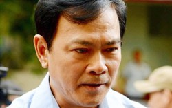Nguyễn Hữu Linh 'chạy trốn' phóng viên khi đến tòa
