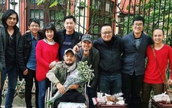 Trần Lập ngồi xe lăn đón sinh nhật