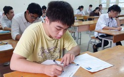 Thí sinh 'nhăn mặt' với bài thi Tổ hợp Khoa học tự nhiên