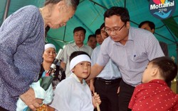 Cậu bé 6 tuổi mất cả gia đình sau vụ chìm tàu