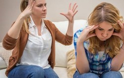 Con ức chế, bất mãn vì sự độc đoán của bố mẹ
