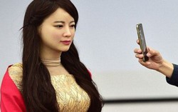 Cô robot xinh như người thật