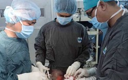 Nổi da gà khi nghe bác sĩ hé lộ chuyện phẫu thuật 'vùng kín'