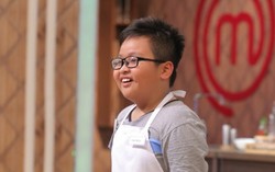 Vua đầu bếp nhí: 1 thí sinh đột nhiên rụng răng trước mặt BGK