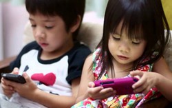 Coi chừng trẻ bị loạn thần do nghiện tivi, smartphone 