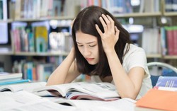 Mẹ như ngồi trên lửa vì con lăn ra ốm sát ngày thi THPT Quốc gia