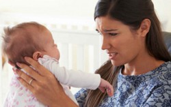 Nhận biết trầm cảm và loạn thần sau sinh để tránh họa mẹ giết con