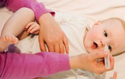 Chuyên gia chỉ cách chăm sóc trẻ mắc cúm tại nhà