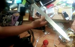 TPHCM: Đột kích khách sạn thu giữ nhiều ma túy, vũ khí