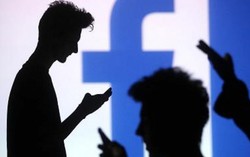 Thiếu nữ bị co giật vì đi học về là cắm đầu vào facebook