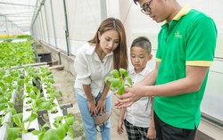 Xem mẹ con Thanh Vân Hugo, siêu mẫu Thuý Hạnh hào hứng 'làm nông dân'