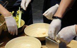 Tái chế xà phòng tặng người nghèo