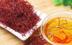 Cảnh báo nhụy hoa nghệ tây trôi nổi tràn ngập thị trường