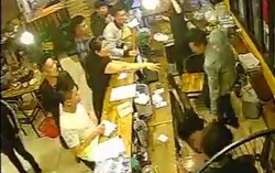 Yêu cầu xử lý nghiêm vụ hành hung nữ nhân viên nhà hàng