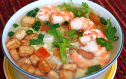 Giải nhiệt với canh tôm trứng mây