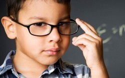 Đả kích để trị thói kiêu ngạo của con