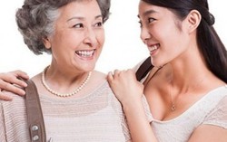 5 chiêu ghi điểm với mẹ chồng