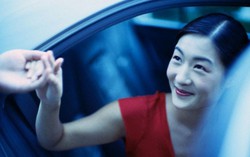 Chồng quá yêu chiều, vợ vẫn ngoại tình