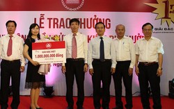 Nữ khách hàng tại Hải Phòng nhận giải thưởng 1 tỉ đồng từ Agribank