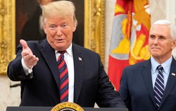 Tổng thống Trump nhượng bộ, Chính phủ Mỹ vẫn đóng cửa
