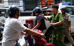 Cảnh sát nổ súng mới giải tán được nữ sinh đánh nhau