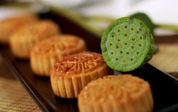 Bánh trung thu tự làm hút khách Sài Gòn