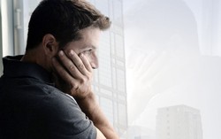 Cô ấy lấy cớ không hợp tuổi để đòi chia tay