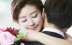 Giấu một nụ cười tủm
