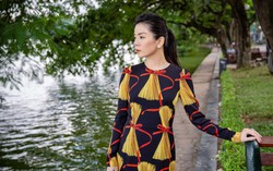 Nữ ca sĩ Lệ Quyên đẹp nồng nàn giữa trời thu Hà Nội