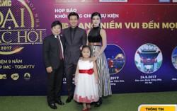 Hiếu Nguyễn bất ngờ 'công khai vợ con' trong sự kiện