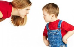 Cha mẹ ‘nô lệ’ và những đứa con không chịu lớn
