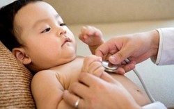 Những sai lầm này của cha mẹ có thể khiến con tử vong do viêm phổi