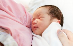‘Quan hệ’ liên tục mong có con nhưng mãi chưa thấy tin vui