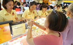 Giá vàng trong nước bật tăng mạnh 450.000 đồng theo đà thế giới