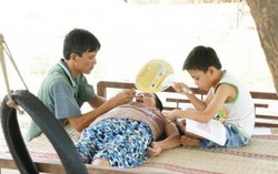 Nỗi lòng người đàn ông bên vợ ung thư