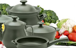 Nồi sứ dưỡng sinh dùng luộc, hấp thức ăn không cần nước