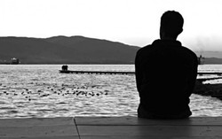 Muốn nối lại tình xưa mà cô ấy lại vô tình