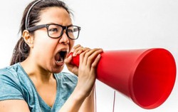 Muốn chuyển nhà vì hàng xóm như 'bà chằn'