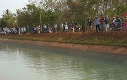 Truy lùng tên cướp táo tợn đạp ngã 2 mẹ con xuống kênh nước tại Sài Gòn