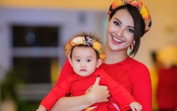 Hồng Quế bế con gái 10 tháng tuổi đồng diễn "Bức tranh đồng quê"